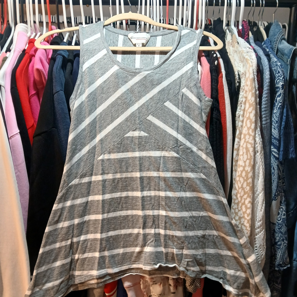 ☀️ 3 For $15 Two by Vince Camuto Tank Top